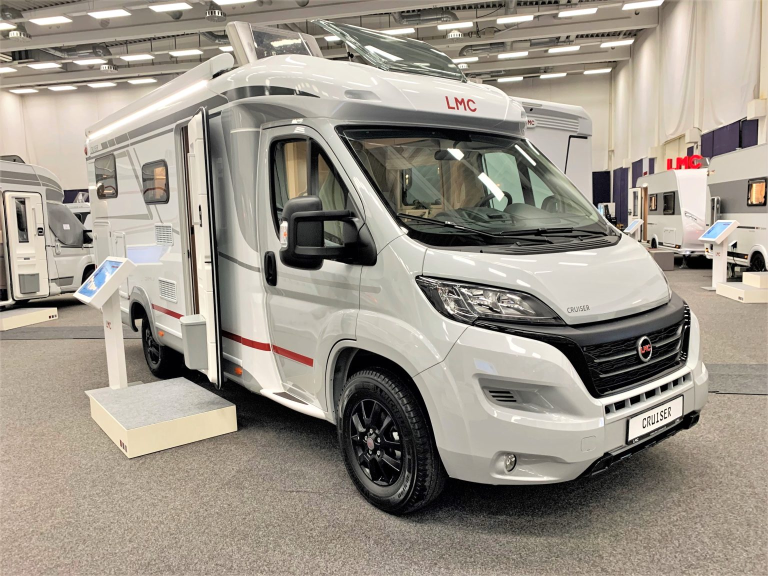  LMC campers 2025 / 2026 - MEERBEEK caravans & campers Illustration 